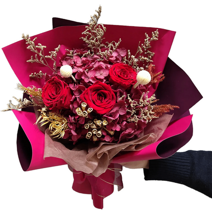 Buchet cu flori criogenate - Red Velvet